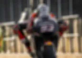 Enggak Mau Kalah, Marc Marquez Juga Pamer Helm Baru di Tes Sepang