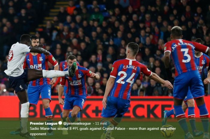 Sadio Mane mencetak gol saat Liverpool bertandang ke kandang Crystal Palace pada laga Liga Inggris, Sabtu (23/11/2019)