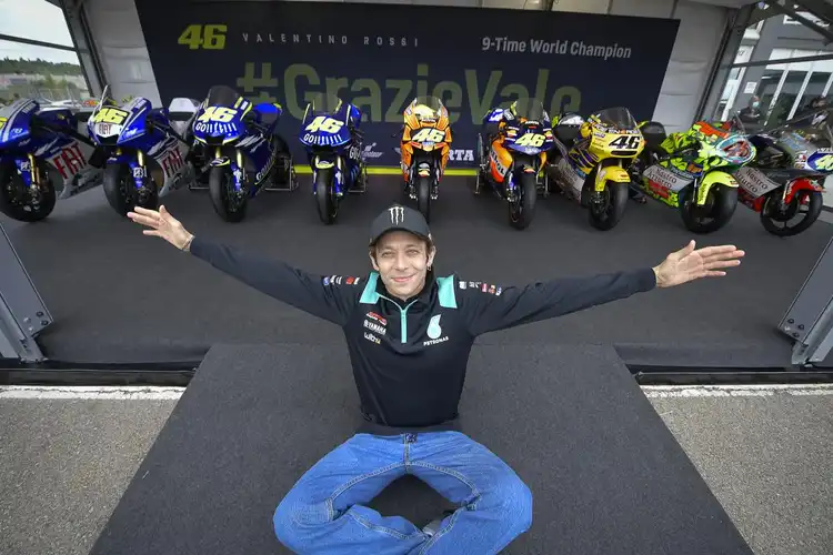 Akun Instagram Valentino Rossi Diserbu Netizen Indonesia, Minta Datang ke MotoGP Mandalika 2022