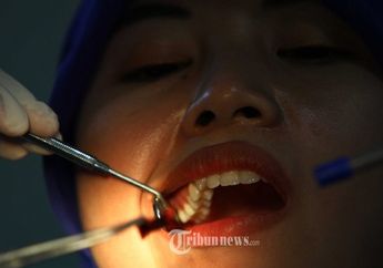 Tak Perlu Bayar Mahal Lagi! Ternyata 2 Bahan Alami Ini Ampuh Rontokkan Karang Gigi, Nyesel Banget Baru Tahu!