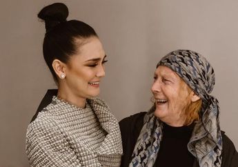 Kini Tajir Melintir Jadi Artis Ibukota dengan Bayaran Rp 250 Juta per Episode, Cara Luna Maya Panggil Ibundanya yang Bertampang Bule Asli Austria Bikin Netizen Takjub: Artis Papan Atas Tapi Keluarganya Gak Sok Ngartis!