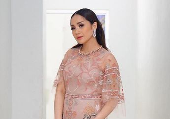 Pancarkan Aura Kecantikan Asli Indonesia, Nagita Slavina Pakai Baju Adat Minang Saat Peringati Sumpah Pemuda, Netizen: Rancak Bana Uni Nagita Ko!