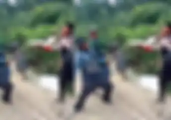 Pemotor Sampai Melongo, Video Pemancing Pamer Ikan Toman Jumbo ke Temannya Pakai Cara Unik