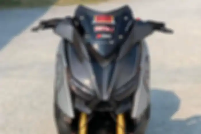 Tampilan Yamaha XMAX 300 yang sudah dimodifikasi semakin garang.