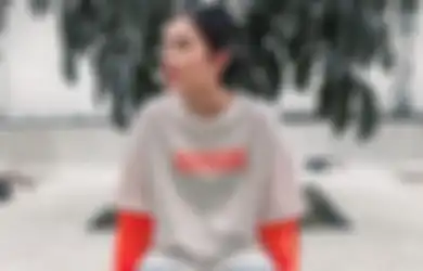 4 Tips Styling Kaos Polos Oversize ala TikTok, Simak dan Ikuti