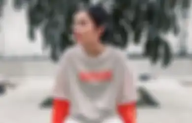 4 Tips Styling Kaos Polos Oversize ala TikTok, Simak dan Ikuti