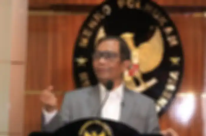 Mahfud MD tegas meminta oknum 3 polisi di Medan yang melakukan perampasan motor untuk segera dipecat.