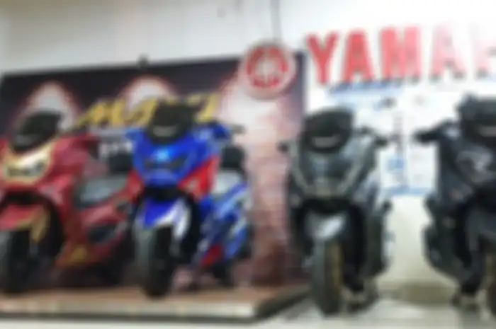 Yamaha NMAX IronMax dijual di dealer Yamaha Permata Motor, berapa selisihnya dengan versi standar?