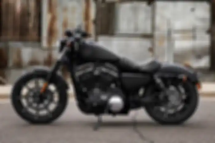 Ilustrasi Harley-Davidson Sporster Iron 883