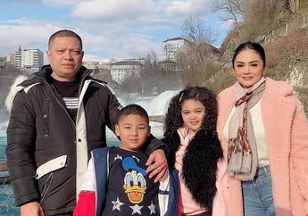 Akrab dengan Cucu Presiden Soekarno usai Duduki Kursi DPR RI, Krisdayanti Boyong Anak dan Suami ke Istana Putra sang Proklamator di Hari Bahagia Ini