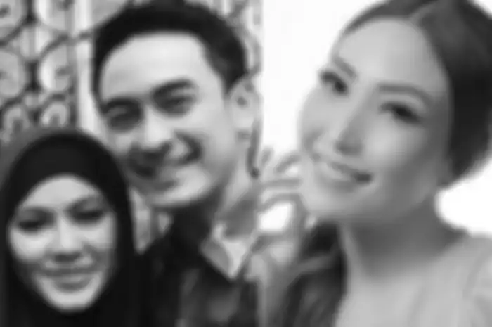 Ayu Dewi mengaku bersyukur gagal menikah dengan Zumi Zola 