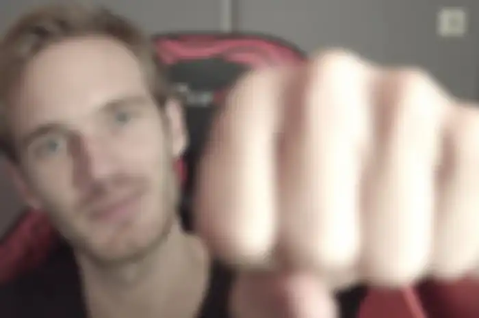 PewDiePie berhasil jadi Youtuber tunggal pertama yang meraih 100 juta subscriber