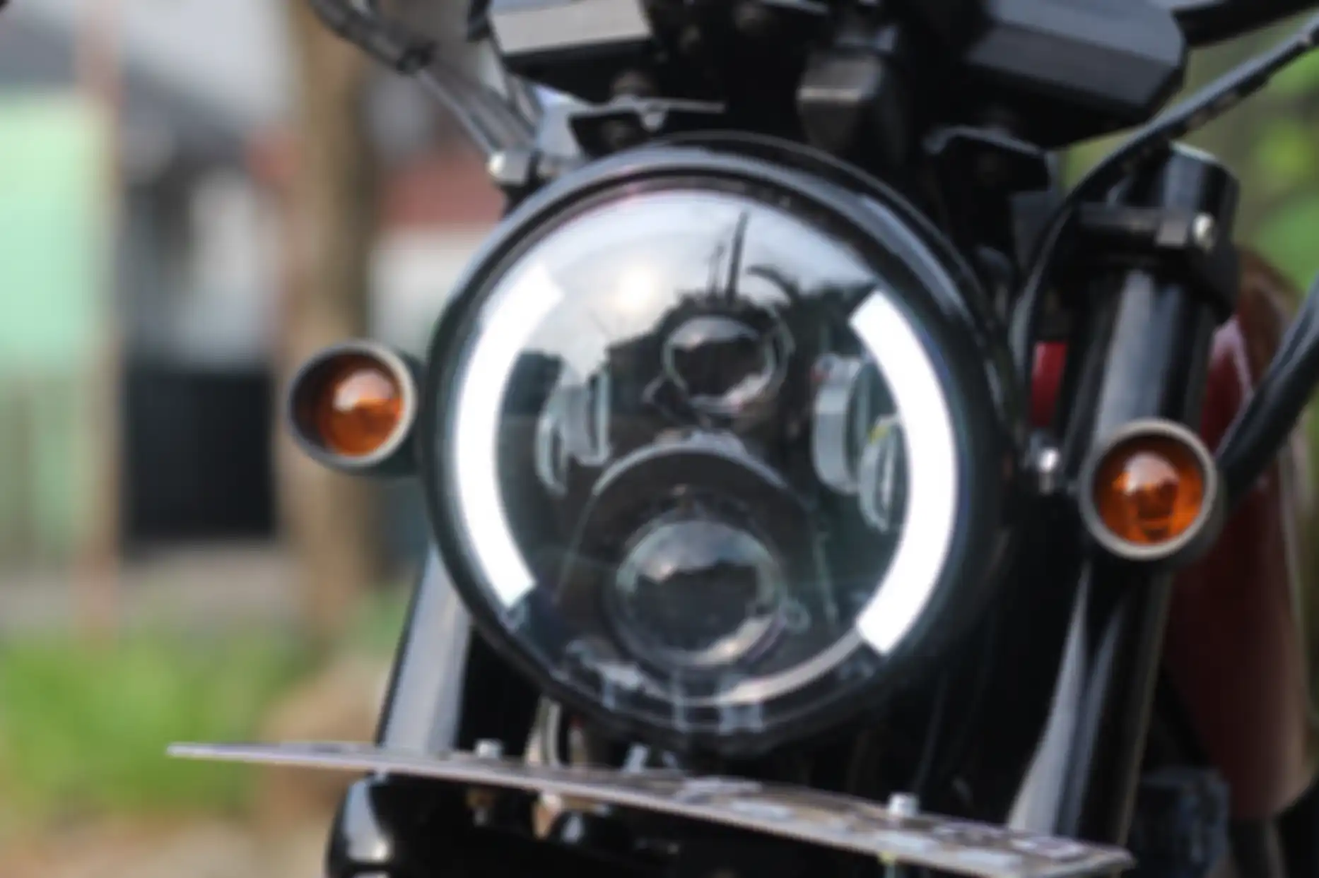 Sektor penerangan mengandalkan Daymaker 7 inci
