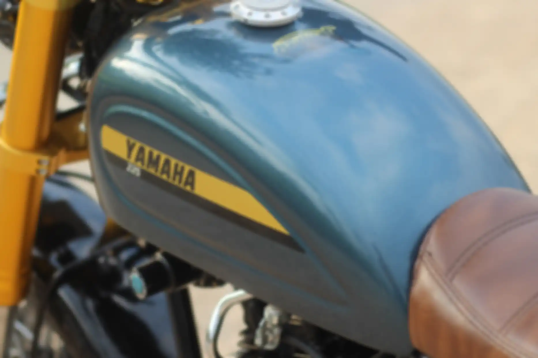 Tangki custom terinspirasi dari bentuk tangki Ducati Scrambler
