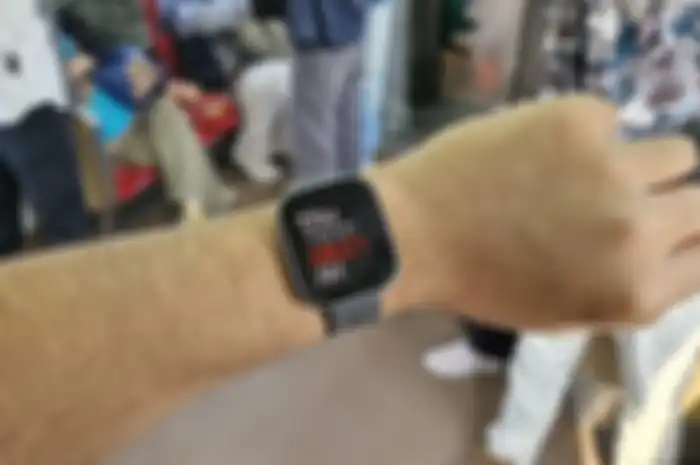 CMF Watch Pro menjadi salah satu jam pintar dengan desain yang paling menarik di pasaran dengan fitur yang basic