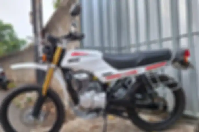 Viral modifikasi motor Honda Verza berbaju Honda Win.