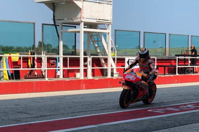 Jorge Lornzo memutuskan lebih duluan udahan tes MotoGP 2019 di sirkuit Misano hari ini, (29/8/2019) karena cedera punggungnya terasa sakit lagi