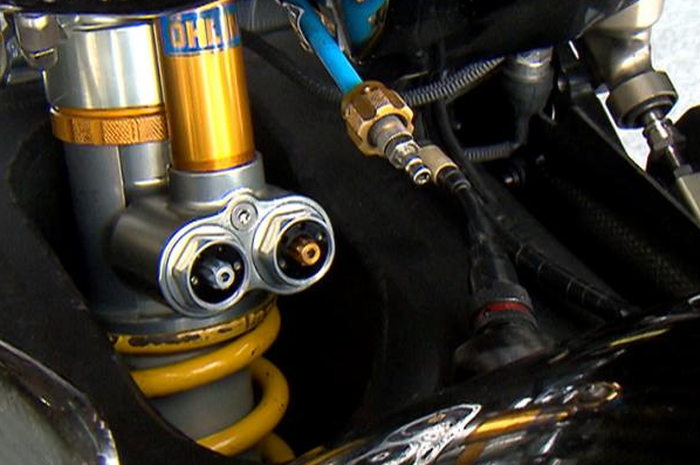 Suspensi belakang di motor MotoGP