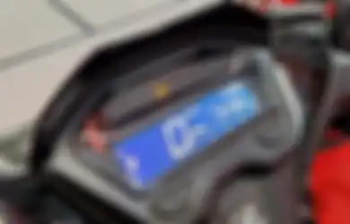 Inilah Penyebab Lampu MIL Motor Injeksi Tiba-tiba Nyala Saat Hujan