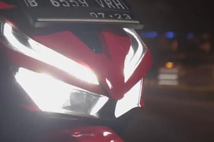 Cahaya Lampu Kendaraan ada yang Kuning dan Putih Mana yang Bagus Ahli Safety Riding Beri Penjelasan