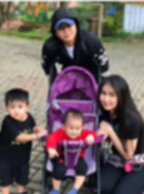 Ki Prana Lewu bersama istri dan anak-anakanya