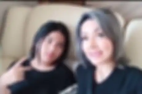 Barbie Kumalasari dan anaknya