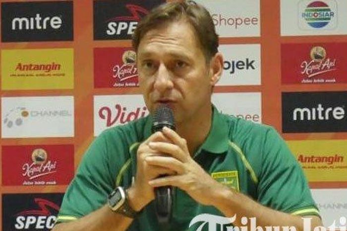 Pelatih Persebaya Surabaya, Wolfgang Pikal.