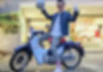 Tambah Koleksi, Ananda Omesh Pamer Motor Bebek Honda Jadul Termahal