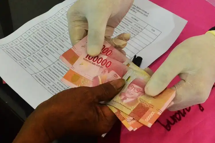 Bawa Undangan dan KTP ke Kantor Pos, Bantuan Rp 300 Ribu Bisa Cair