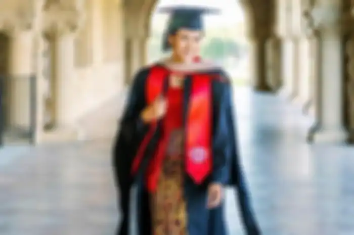 Maudy Ayunda lulus dari Standford University