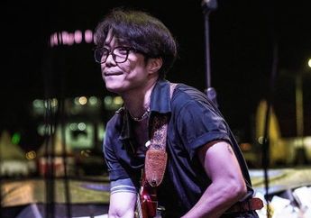 Dikta Santuy Buka Baju dan Lempar ke Penonton Saat Tanding Tenis, Aksinya Pamer Dada Bidang Bikin Cewek-cewek Histeris