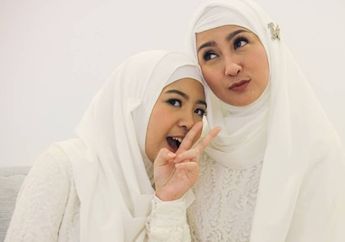 Gagal Naik Pelaminan dengan Irwan Mussry Usai 8 Tahun Berpacaran, Desy Ratnasari Pamer Wisuda Kelulusan Sang Putri yang Sukses Diterima di IPB Jurusan Teknologi Pangan