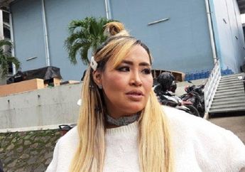 Sempat Bangkrut sampai Dikejar Debt Collector Gegara Utang Menumpuk, Pinkan Mambo Senang Bukan Kepalang Saat Pisang Goreng Jualannya Diborong Raffi Ahmad: Aku Takut Jadi Orang Kaya