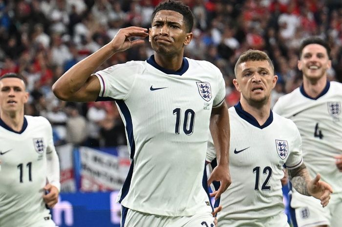 Selebrasi playmaker Timnas Inggris, Jude Bellingham, usai membobol gawang Serbia pada matchday 1 Grup C EURO 2024, Senin (17/6/2024) dini hari WIB.