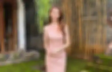 5 Pesona Putri Anjasmara, Sasi Asmara Kenakan Dress. Simpel Elegan!