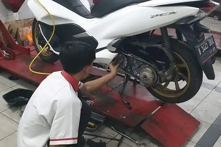 Servis CVT Motor Honda PCX 160 di Bengkel AHASS Solo, Berikut Biayanya