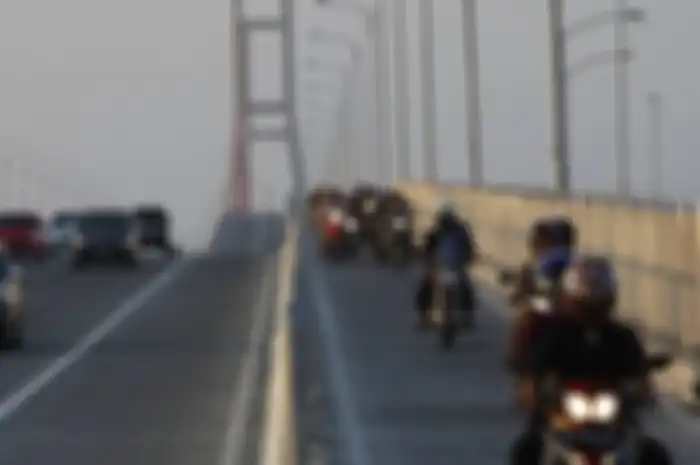 Jembatan Suramadu di Surabaya, Jawa Timur