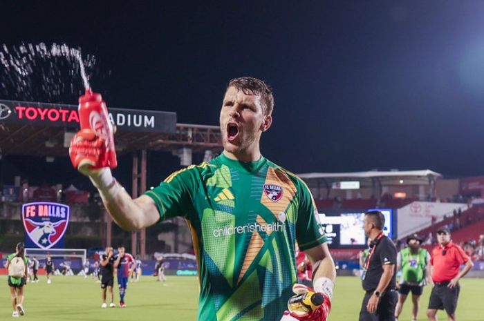 Calon kiper Timnas Indonesia, Maarten Paes, tampil menggila dan berhasil memenangkan FC Dallas dengan menjadi pemain terbaik.