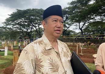 Makam Vidi Aldiano Ditanami Pohon Ketapang, Harry Kiss Ingin Peziarah Lebih Nyaman