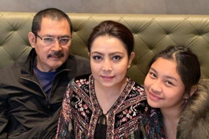 Keluarga Mayangsari dan Bambang Trihatmodjo
