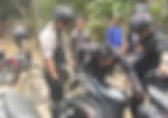 Warga Gak Berkutik, Tim Cobra Gelar Operasi Motor Bodong Door to Door, 1 Pistol dan 10 Motor Disita