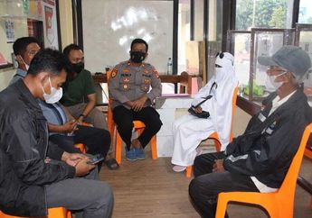 Viral Wanita Berjubah Putih Keliling Rumah Warga di Lampung hingga Bikin Resah, Ternyata Ini Motifnya