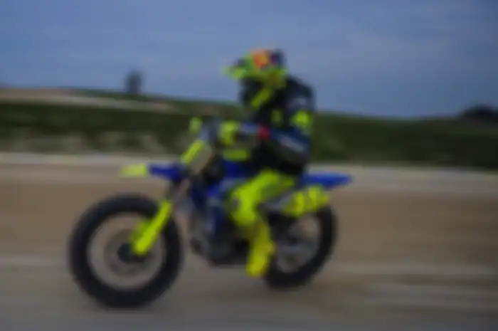 Valentino Rossi tes Yamaha YZ450F 2018 di Ranch miliknya