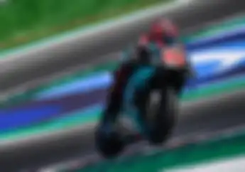 Kesel Banget, Motor Problem Di Tikungan 5 Pas  WUP, Fabio Quartararo Sampai Pukul Motor