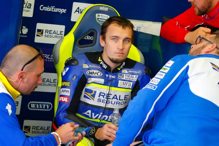 Kenapa Nih, Ada Pembalap Baper Gara-gara Johann Zarco Makin Dekat ke Avintia Ducati Untuk MotoGP 2020