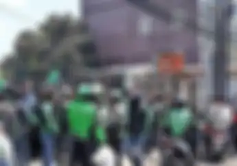 Ratusan Drivernya Serbu Kantor Gojek, Grab Menanggapinya Dengan Komentar Begini