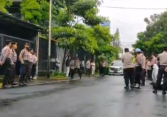 Pemeriksaan Rumah Saguling Ferdy Sambo oleh Majelis Hakim Dijaga 130 Anggota Kepolisian