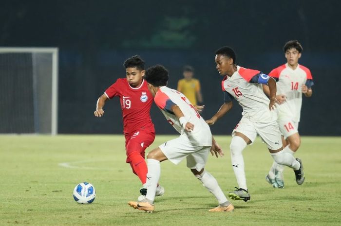 Suasana pertandingan antara Singapura U-16 Vs Filipina di Stadion Sriwedari, Solo, Kamis (27/6/2024).