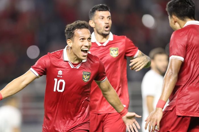 Penyerang timnas Indonesia, Egy Maulana Vikri, saat melakukan selebrasi setelah berhasil mencetak gol ke gawang Turkmenistan dalam laga FIFA Matchday yang berlangsung di Stadion Gelora Bung Tomo, Surabaya, Jumat (8/9/2023).