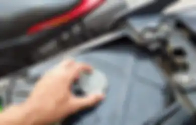 Inilah Dampak Kebiasaan Isi Tangki Bensin Motor Kurang dari Setengah 